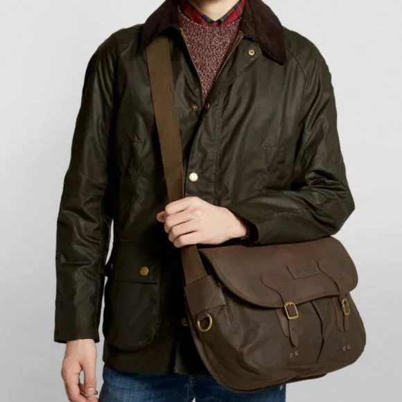 サリ Barbour leather international M Amazon.com | Barbour Medium Travel Explorer Leather Bag